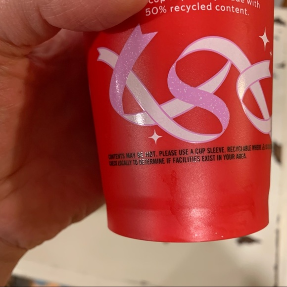 ✨$2✨ Starbucks | 2021 Reusable Christmas Cup - Picture 4 of 8